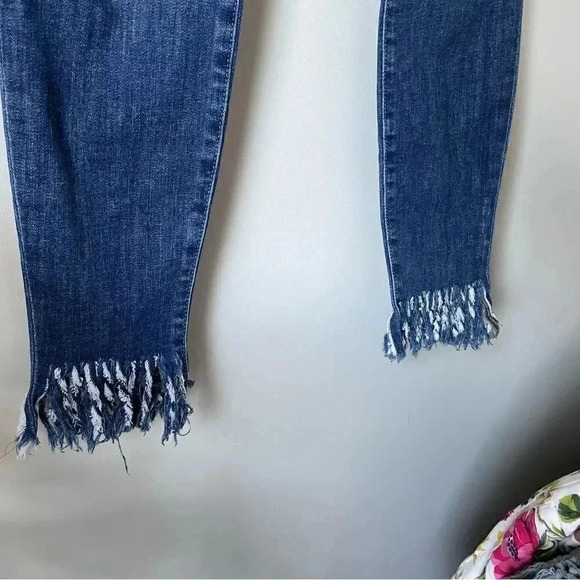 Anthropologie | Joe's Jeans The Icon Ferra Ankle Skinny With Frayed Hem - Picture 4 of 7
